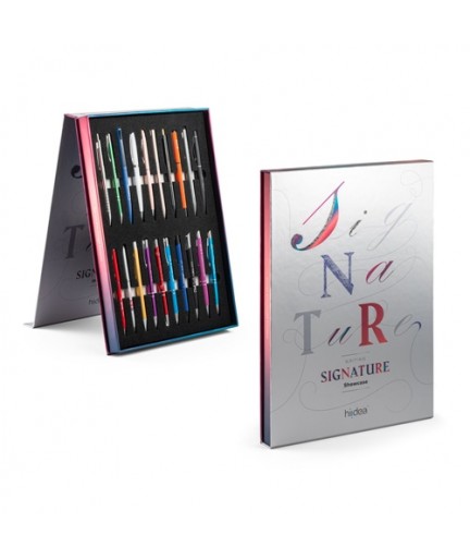 SIGNATURE WRITING SHOWCASE. Campionario con 20 penne in metallo